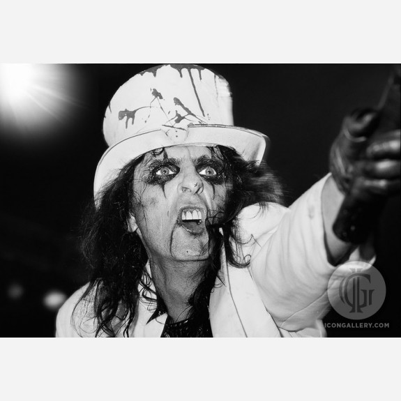 Alice Cooper by Ken Settle