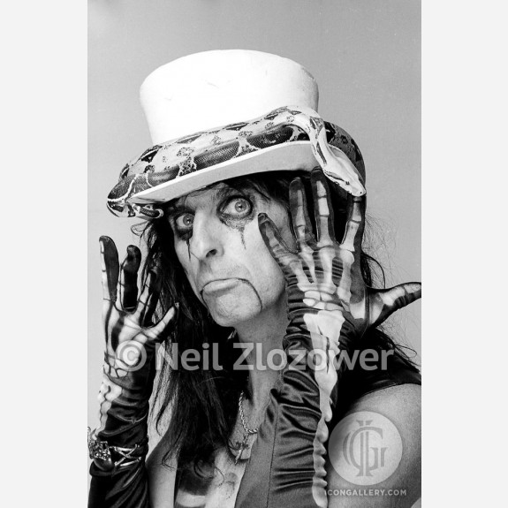 Alice Cooper by Neil Zlozower