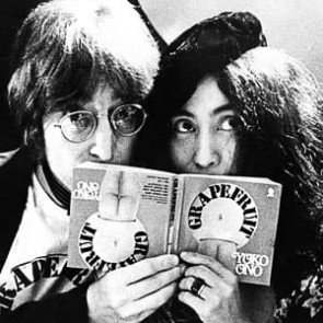 John Lennon & Yoko Ono by Gijsbert Hanekroot